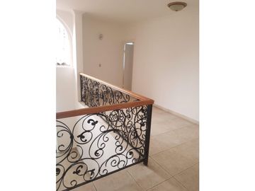 VILLA DE LAS FUENTES / 4 HABITAC. / 442m2 / CON OFICINA INDEPEN