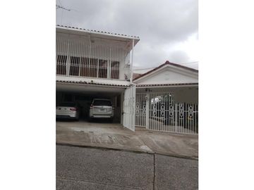 VILLA DE LAS FUENTES / 4 HABITAC. / 442m2 / CON OFICINA INDEPEN