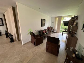 Se vende casa campestre en Armenia via El Caimo Bosques del Eden