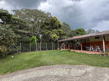 Finca pequeña en venta Circasia Quindio via Armenia