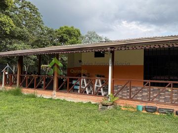 Finca pequeña en venta Circasia Quindio via Armenia