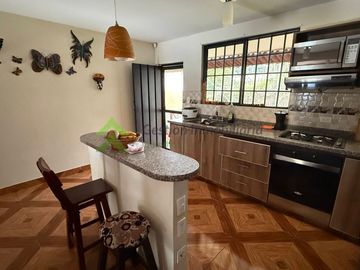 Finca pequeña en venta Circasia Quindio via Armenia