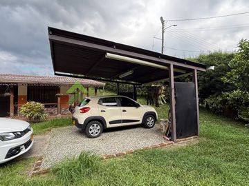 Finca pequeña en venta Circasia Quindio via Armenia