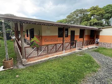 Finca pequeña en venta Circasia Quindio via Armenia