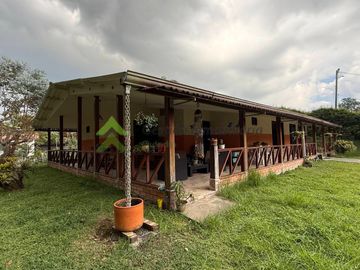 Finca pequeña en venta Circasia Quindio via Armenia