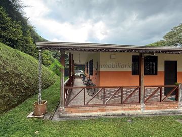 Finca pequeña en venta Circasia Quindio via Armenia