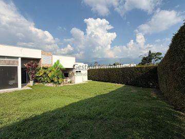 Hermosa casa campestre en venta Armenia Quindío vía La Tebaida