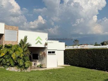 Hermosa casa campestre en venta Armenia Quindío vía La Tebaida