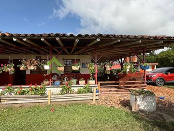 Finca ganadera en venta Circasia Quindío 15 cuadras LECHERIA