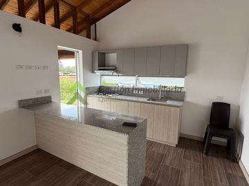 Se vende casa campestre en Armenia Quindío
Vía El Caimo La Tebaida