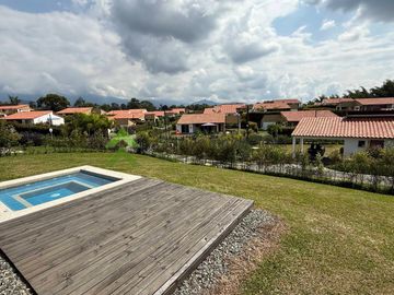 Se vende casa campestre en Armenia Quindío
Vía El Caimo La Tebaida