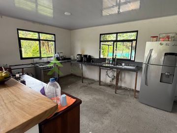 Finca pequeña en venta Armenia Quindío vía La Tebaida