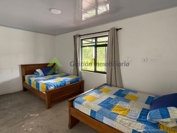 Finca pequeña en venta Armenia Quindío vía La Tebaida