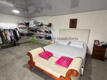 Finca pequeña en venta Armenia Quindío vía La Tebaida
