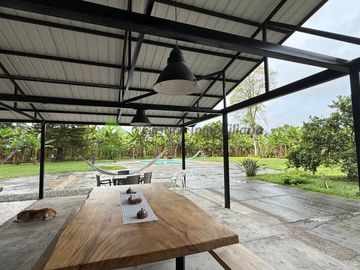 Finca pequeña en venta Armenia Quindío vía La Tebaida