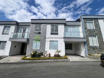 Se vende casa en el Norte de Armenia Quindío en conjunto cerrado