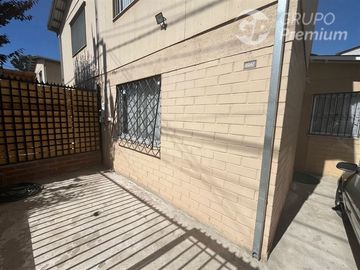 Casa en Venta en Eyzaguirre - Sgto. Menadier P.A.