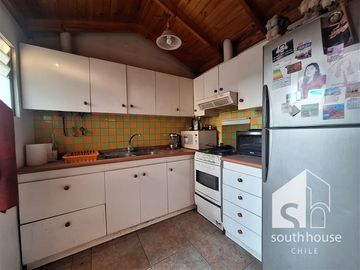 Casa en Venta en Pasaje La Puntilla con Cuatro Poniente C2J