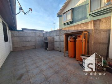 Casa en Venta en Pasaje La Puntilla con Cuatro Poniente C2J