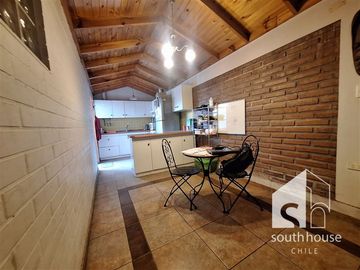 Casa en Venta en Pasaje La Puntilla con Cuatro Poniente C2J