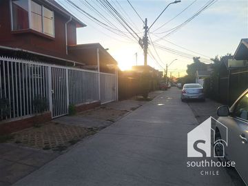 Casa en Venta en Pasaje La Puntilla con Cuatro Poniente C2J