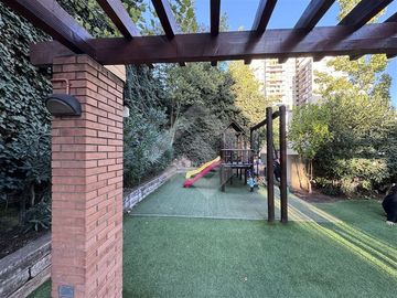 Departamento en Venta en José Domingo Cañas/ Monseñor Eyzaguirre