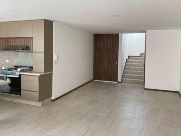 Casa en  venta de 3 recamaras en Angelopolis, Parque Veracruz.