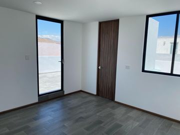 Casa en  venta de 3 recamaras en Angelopolis, Parque Veracruz.