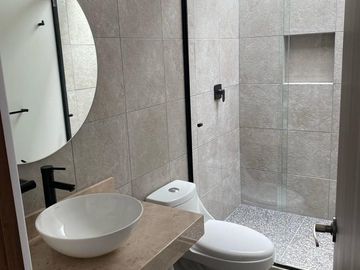 Casa en  venta de 3 recamaras en Angelopolis, Parque Veracruz.