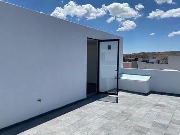 Casa en  venta de 3 recamaras en Angelopolis, Parque Veracruz.