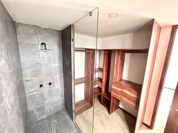 ESTRENA EXTRAORDINARIA CASA EN VENTA, FRACC. ALTUS LAGO ESMERALDA.