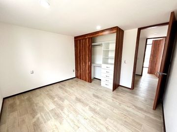 ESTRENA EXTRAORDINARIA CASA EN VENTA, FRACC. ALTUS LAGO ESMERALDA.