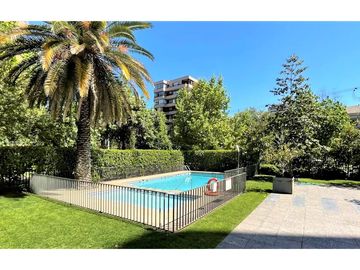 Departamento vistas libres frente plaza Las Lilas