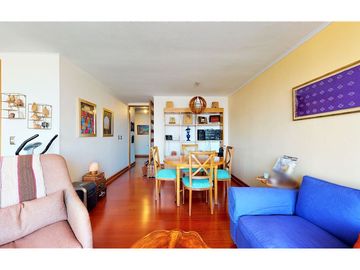 Departamento vistas libres frente plaza Las Lilas