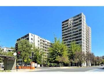 Departamento vistas libres frente plaza Las Lilas