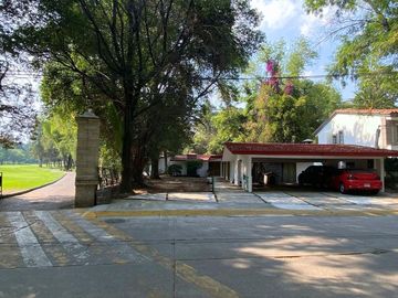 Casa en Venta como Terreno, Club de Golf Hacienda
