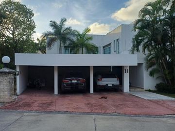 CASA EN VENTA EN RESIDENCIAL VILLA MAGNA EN CANCUN COLDWELL BANKER