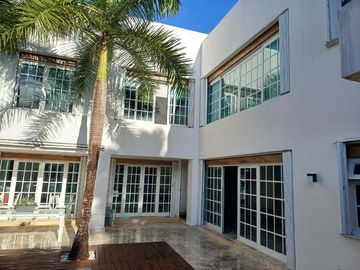 CASA EN VENTA EN RESIDENCIAL VILLA MAGNA EN CANCUN COLDWELL BANKER