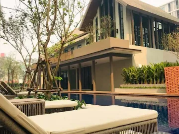 Beautiful 1 Bedroom with Pool and Garden view