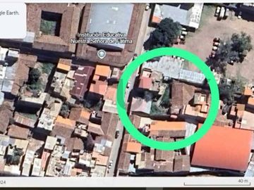 SE VENDE CASA COMO TERRENO  A  2 MIN PLAZA DE ARMAS DE HUAMANGA