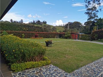 Venta  de Casa Campestre en el Retiro