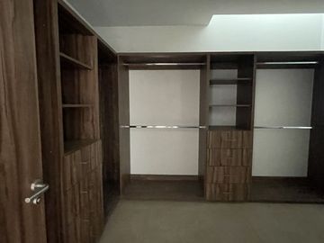CASA EN VENTA EN HUGH GARDENS ZIBATA QUERETARO