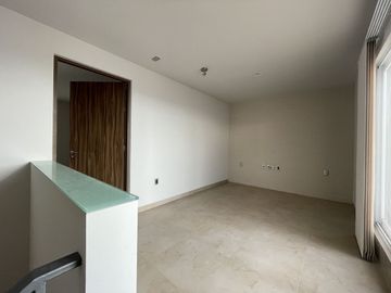 CASA EN VENTA EN HUGH GARDENS ZIBATA QUERETARO