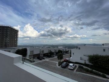 CASA EN VENTA EN HUGH GARDENS ZIBATA QUERETARO