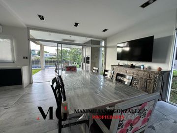 Casa en venta y alquiler, 5 ambientes. Terralagos, Canning.