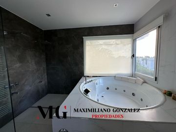 Casa en venta y alquiler, 5 ambientes. Terralagos, Canning.