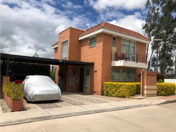 Vendemos hermosa casa campestre en@ cajicá !!