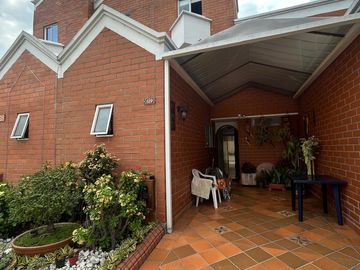 Venta Casa De 3 Niveles En Belén La Mota
