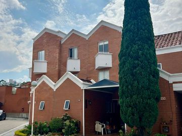 Venta Casa De 3 Niveles En Belén La Mota