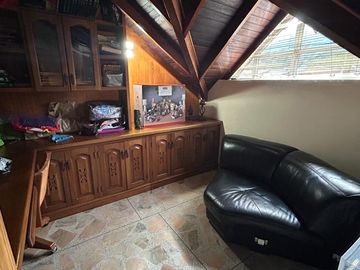 Venta Casa De 3 Niveles En Belén La Mota